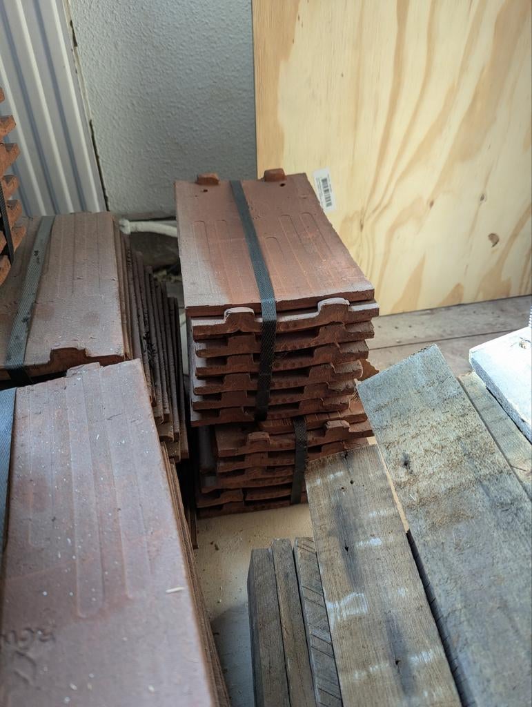 Dakpannen rode keramische pan vierkant, Doe-het-zelf en Verbouw, Dakpannen en Dakbedekking, Ophalen, Steen of Klei, Zo goed als nieuw