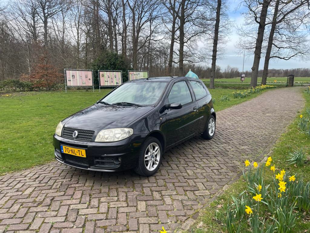 Fiat Punto 1.2 3DR AUT 2003 Zwart, 4 cilinders, 400 kg, Zwart, Origineel Nederlands