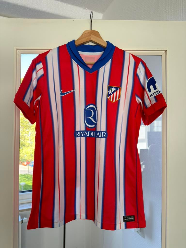 Voetbal t-shirt Atletico Madrid | Griezmann | maat S, Ophalen of Verzenden, Zo goed als nieuw, Shirt
