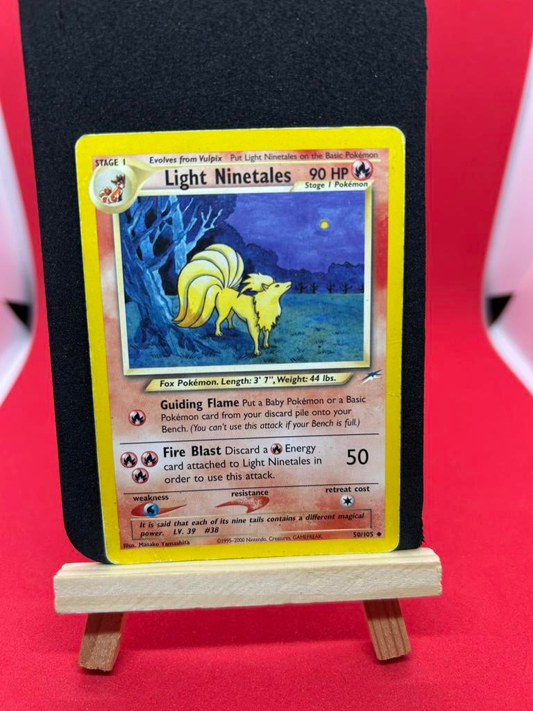 Light Ninetales Neo Destiny –Vintage Pokémon kaart, Ophalen of Verzenden, Zo goed als nieuw
