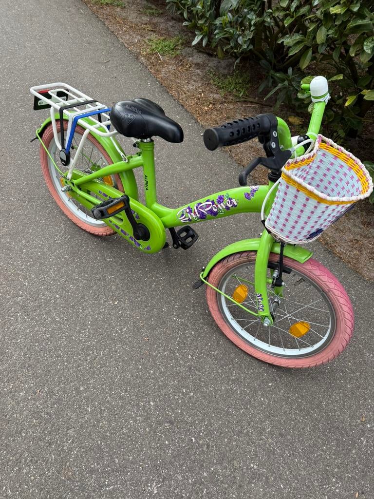 Mooi16 inch fiets voor 50 euro mag weg, Fietsen en Brommers, Fietsen | Meisjes, Ophalen, Zo goed als nieuw, 16 inch