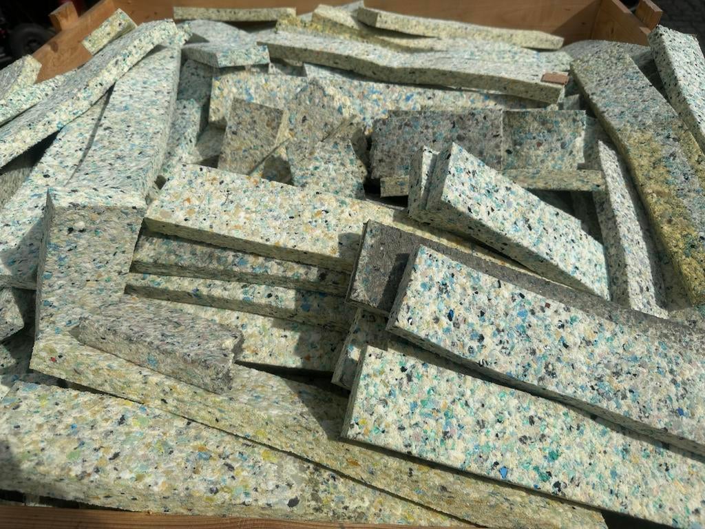 Rebond foam verpakkingsmateriaal, Minder dan 4 cm, Overige materialen, Ophalen of Verzenden, Zo goed als nieuw