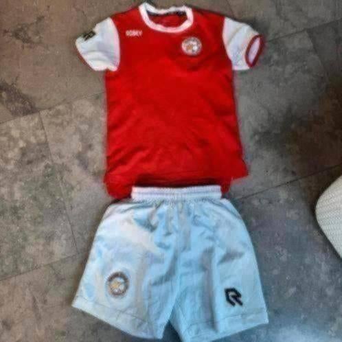 152 sport set voetbal gym, Kinderen en Baby's, Kinderkleding | Maat 152, Verzenden, Gebruikt, Jongen of Meisje, Sport- of Zwemkleding