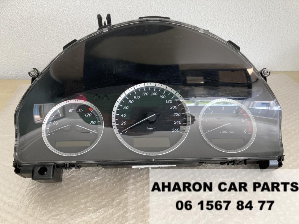 W204 Kilometerteller C kl A2045409848 Speedometer Orig 3721, Gebruikt, Ophalen of Verzenden