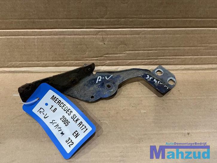 MERCEDES SLK R171 Rechts voor scherm steun 2005-2011, Auto-onderdelen, Carrosserie en Plaatwerk, Mercedes-Benz, Voor, Rechts, Gebruikt