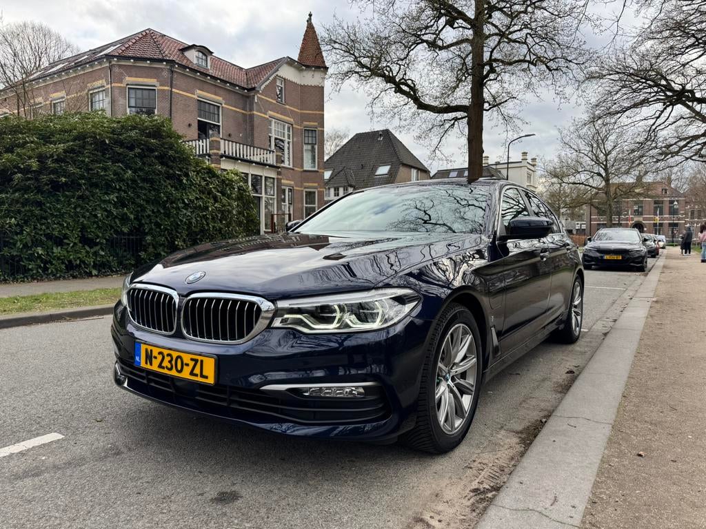 BMW 530e Plug-in Hybrid | 252pk | 2017 | Automaat | Camera, Auto's, BMW, 1998 cc, Achterwielaandrijving, Zwart, Blauw