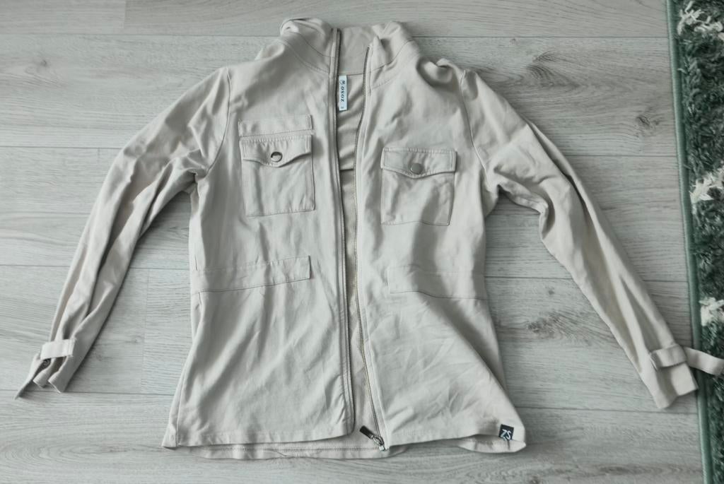 Zoso Vest Maat M - Stijlvol en Comfortabel, Kleding | Dames, Truien en Vesten, Beige, Gedragen, Zoso, Ophalen