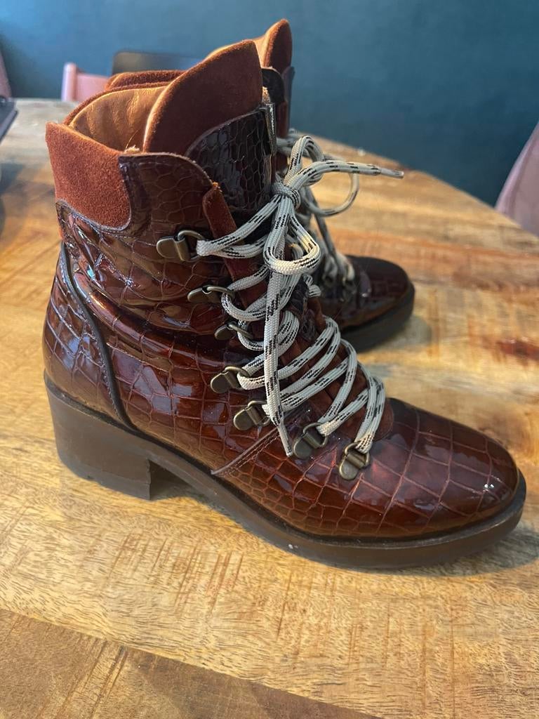 ViaVia dames schoen croco lak maat 37, Ophalen of Verzenden, Zo goed als nieuw, Zwart
