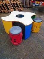 Kinder-speelhoek - Kleurrijke Lego tafel met 3 blik-krukjes, Ophalen, Hout