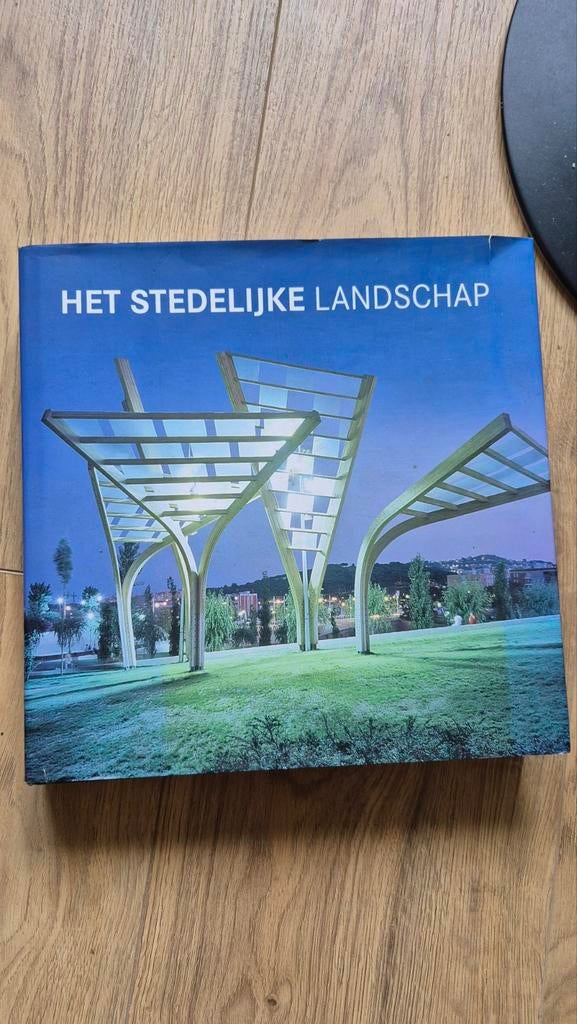 Boek Het stedelijke landschap LOFT publications, Ophalen of Verzenden, Zo goed als nieuw