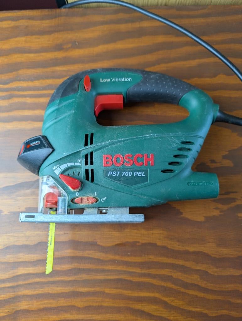 Bosch PST 700 PEL decoupeerzaag, Ophalen of Verzenden, Zo goed als nieuw