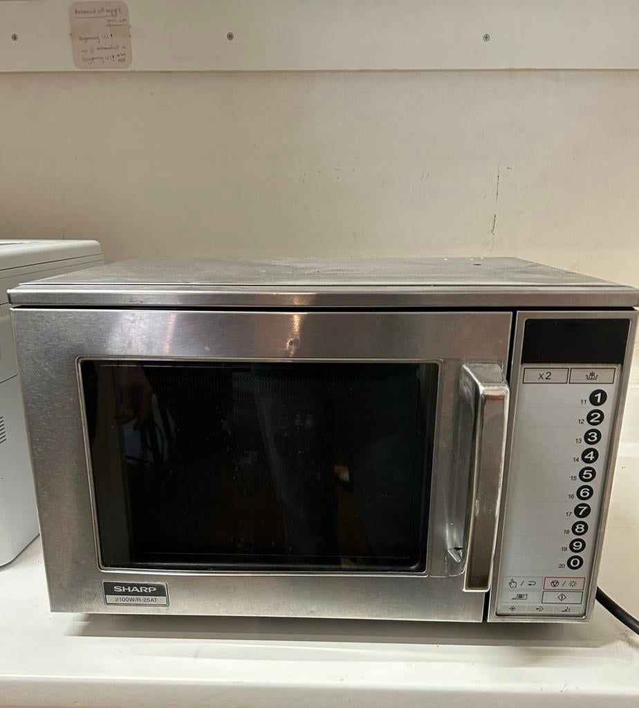 2x Sharp Magnetron Professioneel 2100W R25 AT, Ophalen, Gebruikt, Vrijstaand, Magnetron