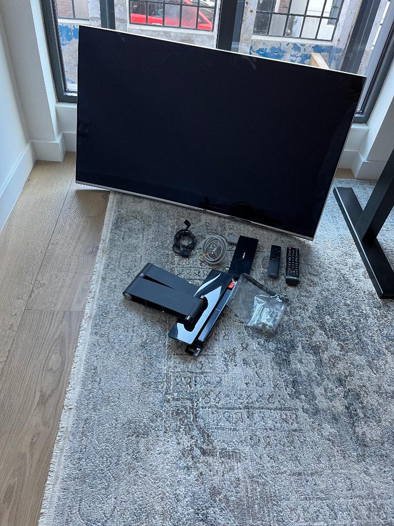 Samsung 43 Curved 4K TV + Vogel’s WALL 2245 Draaibare Beugel, Ophalen, LED, Zo goed als nieuw, 100 Hz
