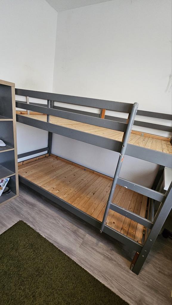 Stevig stapelbed met houten lattenbodems, Huis en Inrichting, Slaapkamer | Stapelbedden en Hoogslapers, Ophalen, Gebruikt, 90 cm