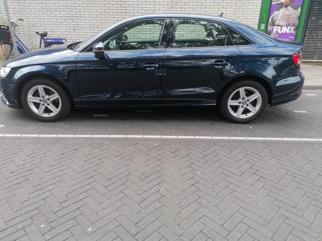 Audi A3 1.0TFSI 85KW Sedan 2017 Blauw, Auto's, Audi, Voorwielaandrijving, 1160 kg, Blauw, 23 km/l