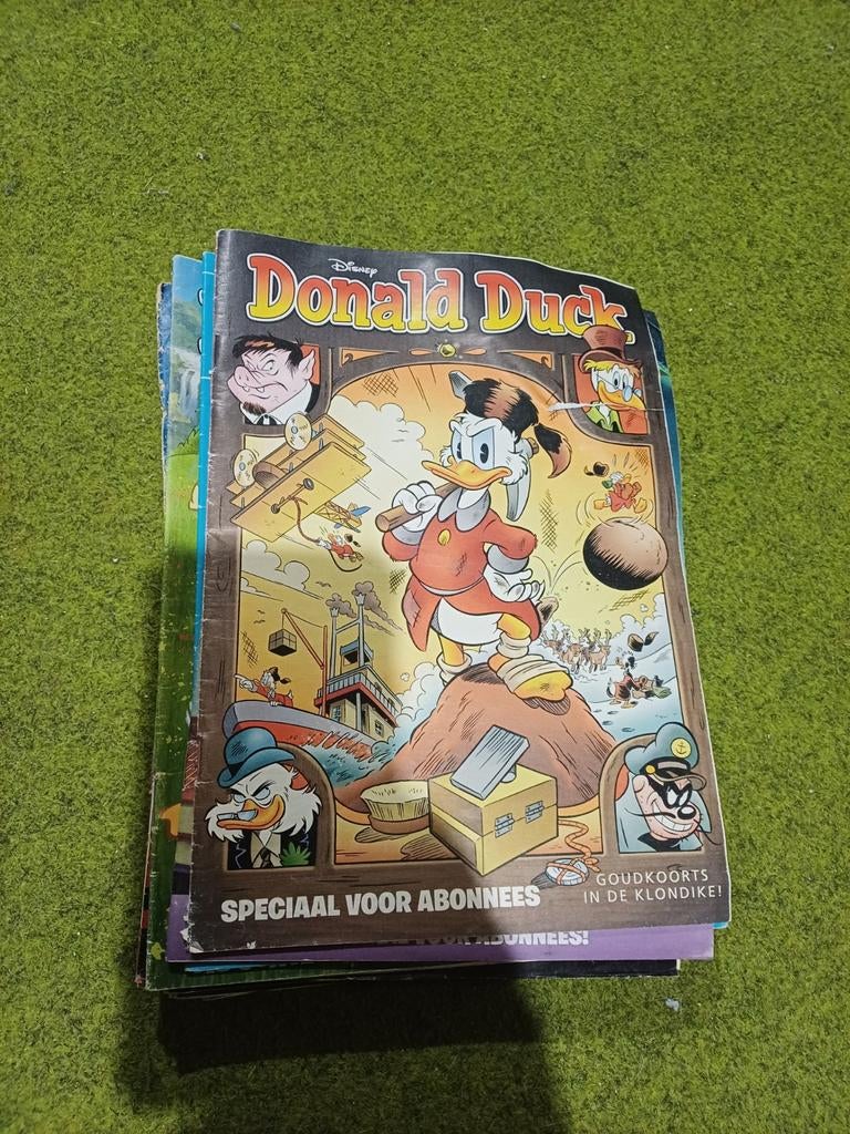 Stapel Donald Duck Speciale - Leuk Bod Gevraagd!, Boeken, Meerdere stripboeken, Ophalen of Verzenden, Gelezen
