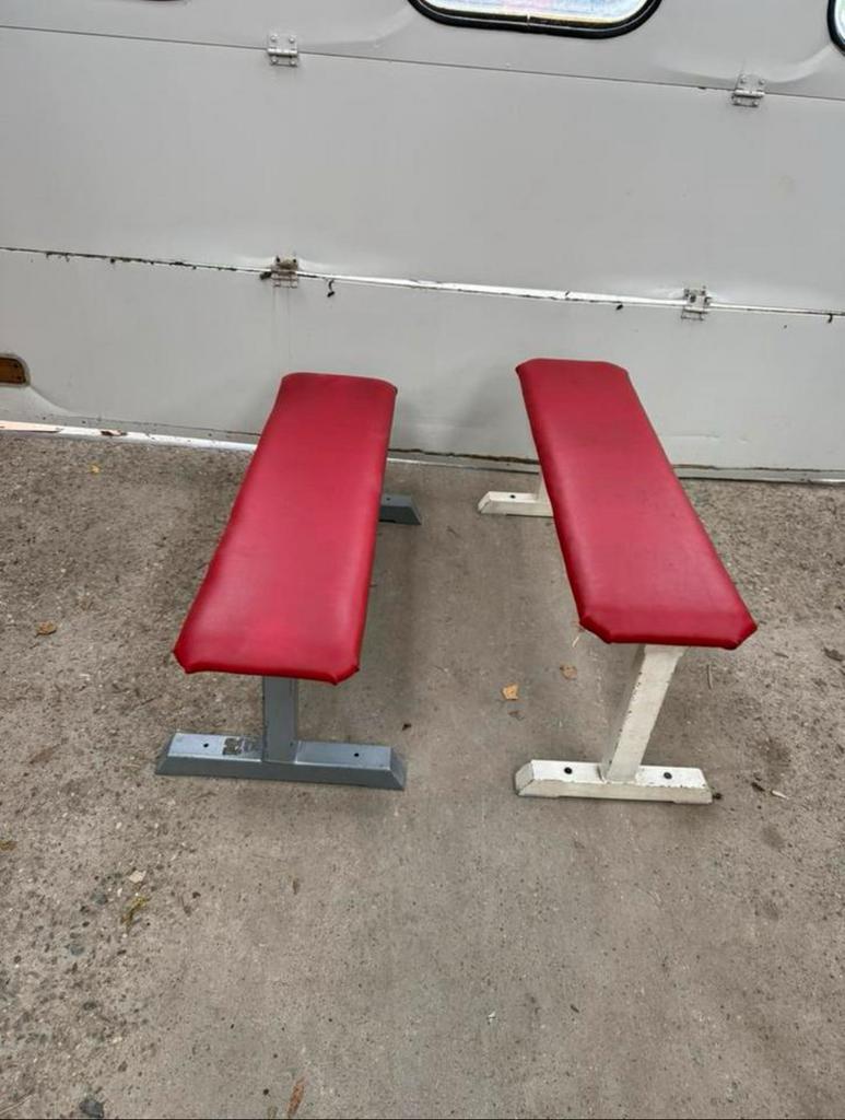 Gym 80 flat benchjes / bankjes, Sport en Fitness, Fitnessmaterialen, Ophalen, Benen, Gebruikt, -