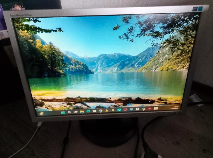 Samsung SyncMaster 923NW, Computers en Software, Monitoren, Gebruikt, 60 Hz of minder, VGA, Ingebouwde speakers, Kantelbaar, TN