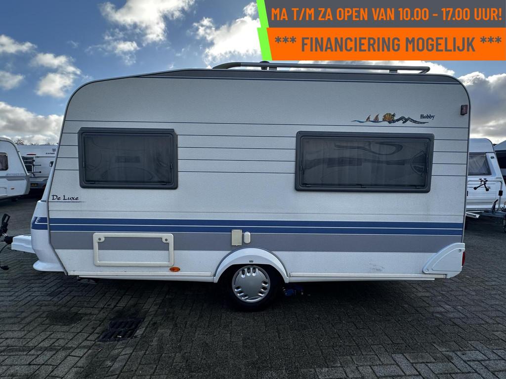 Hobby 400 SF DE LUXE DWARSBED,TOILET,TREINZIT, FIETSENDRAGER, Caravans en Kamperen, Caravans, Mover, Hobby, Bedrijf, 750 - 1000 kg