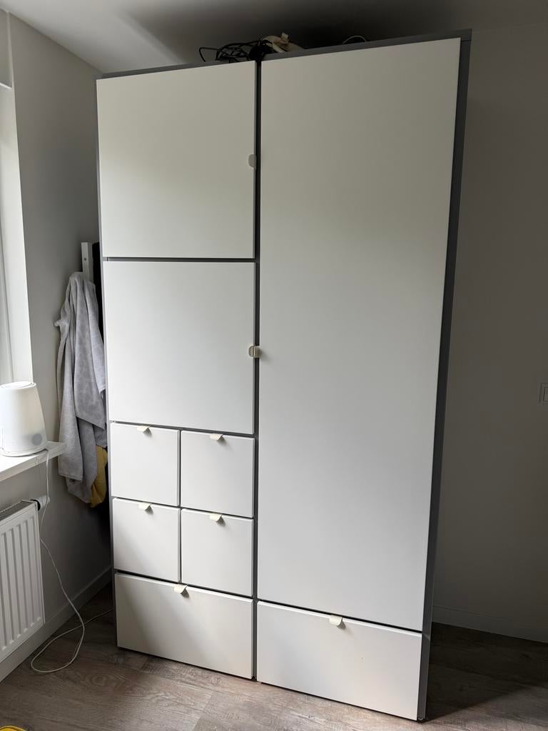 Ikea VISTHUS kledingkast 122x59x216 cm, Huis en Inrichting, Kasten | Kledingkasten, Ophalen, Overige materialen, 100 tot 150 cm