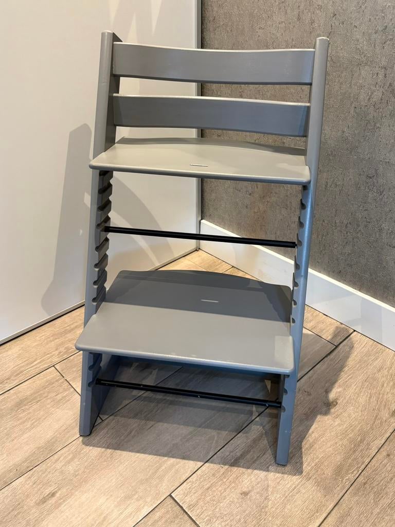 Stokke Tripp Trapp stoel – Storm Grey (2021) – nette staatl, Kinderen en Baby's, Ophalen of Verzenden, Zo goed als nieuw, Meegroeistoel