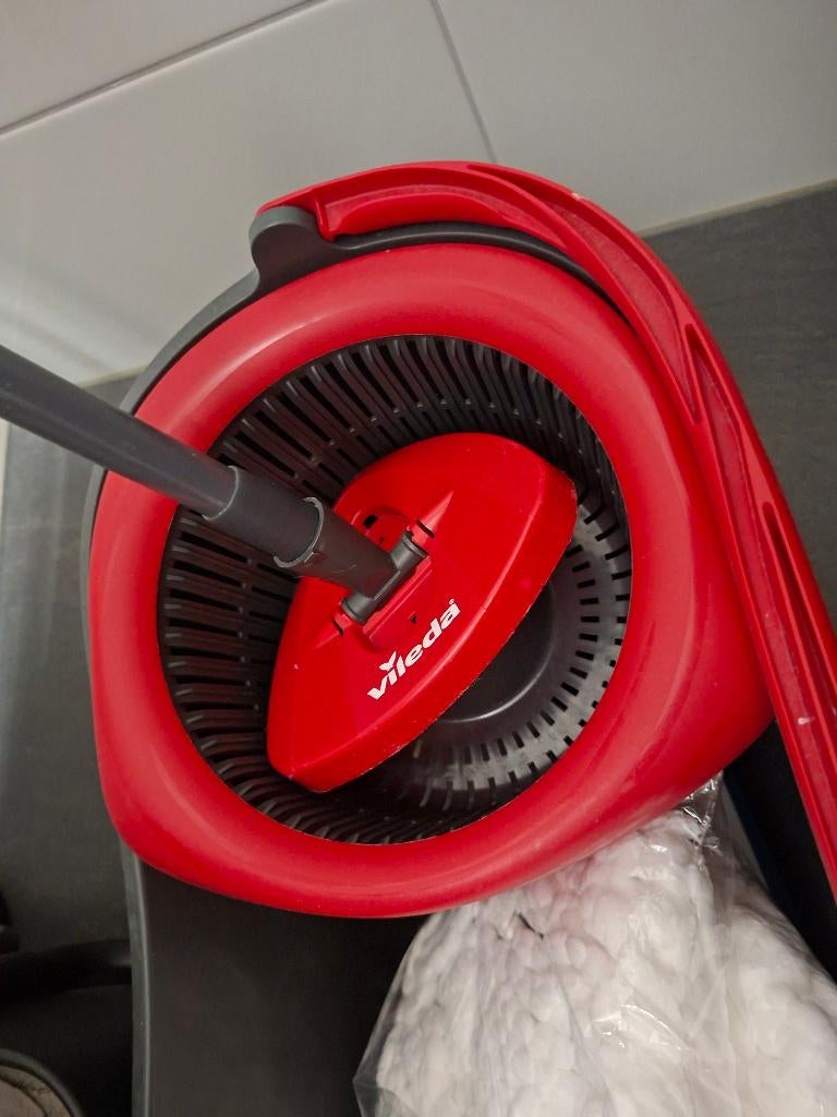 Vileda mop, Ophalen, Dweilemmer, -bak, of -wagen