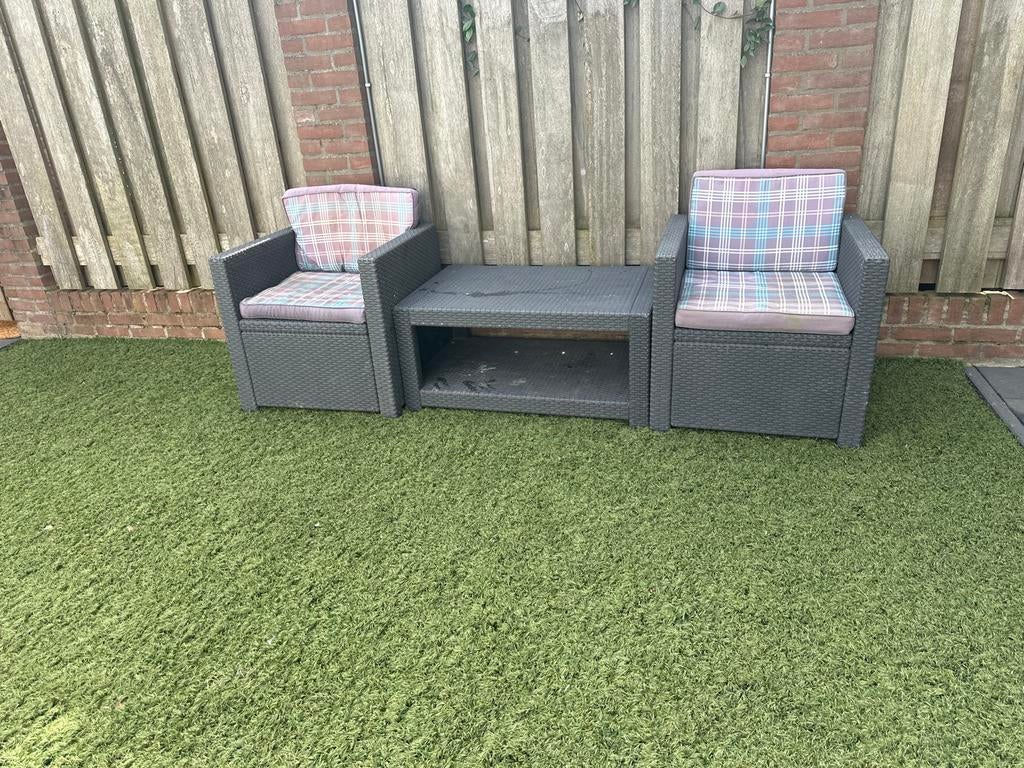 Tuinset met twee stoelen en een bijzettafel, Tuin en Terras, Tuinsets en Loungesets, 2 zitplaatsen, Kunststof, Gebruikt, Ophalen of Verzenden
