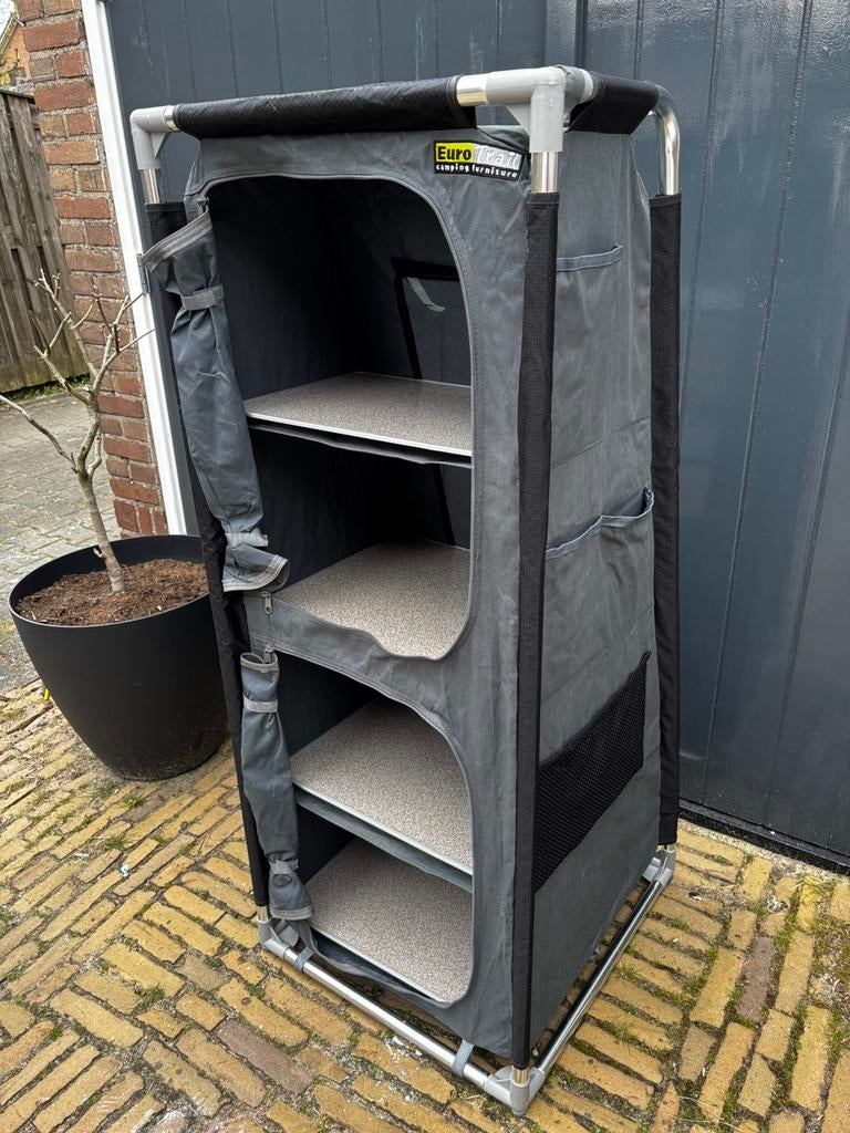 Eurotrail schuine campingkast, Caravans en Kamperen, Ophalen of Verzenden, Zo goed als nieuw, Campingkast