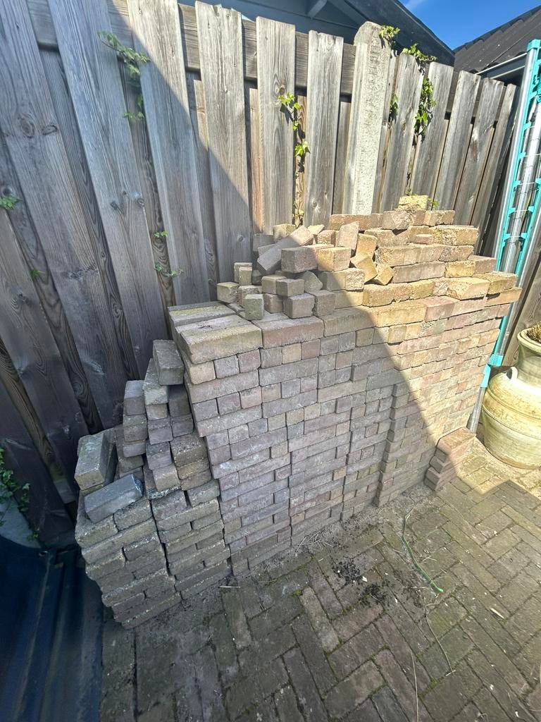 Gratis waaltjes ongeveer 10 m2, Ophalen, Zo goed als nieuw, Beton, Klinkers