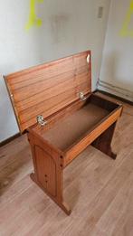 Houten schoolbankje met opbergruimte, Kinderen en Baby's, Kinderkamer | Tafels en Stoelen, Ophalen of Verzenden, Gebruikt, Stoel(en)