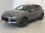 Porsche Cayenne 3.0 E-Hybrid / Pano / Sport Chrono / PDLS+ /, Automaat, Cayenne, 2995 cc, Leder