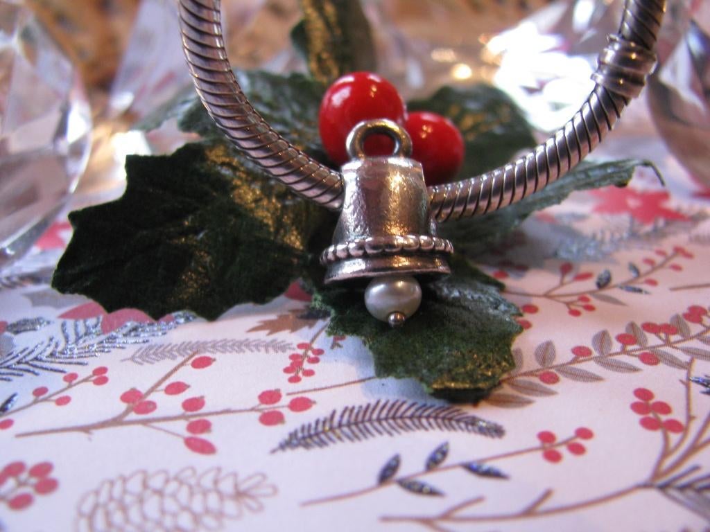 Pandora KERST bedel 790517P = klok # bel + zoetwater PAREL, Pandora, Ophalen of Verzenden, Zo goed als nieuw, 1 bedel