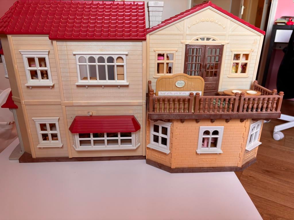 Sylvanian families groot poppenhuis, Kinderen en Baby's, Speelgoed | Poppenhuizen, Ophalen, Zo goed als nieuw, Poppenhuis