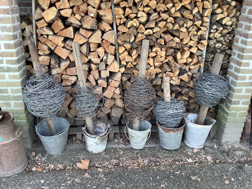 Te koop rollen prikkeldraad, Tuin en Terras, Ophalen, Gebruikt, 20 meter of meer, Prikkeldraad