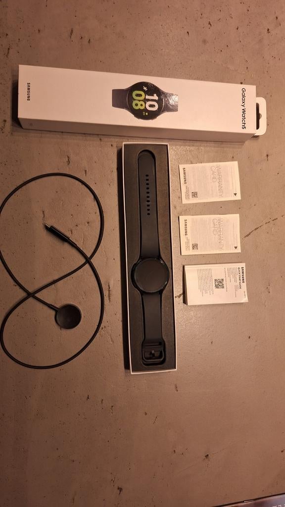 Samsung Galaxy Watch5, Zwart, Ophalen of Verzenden, Zo goed als nieuw, Waterdicht