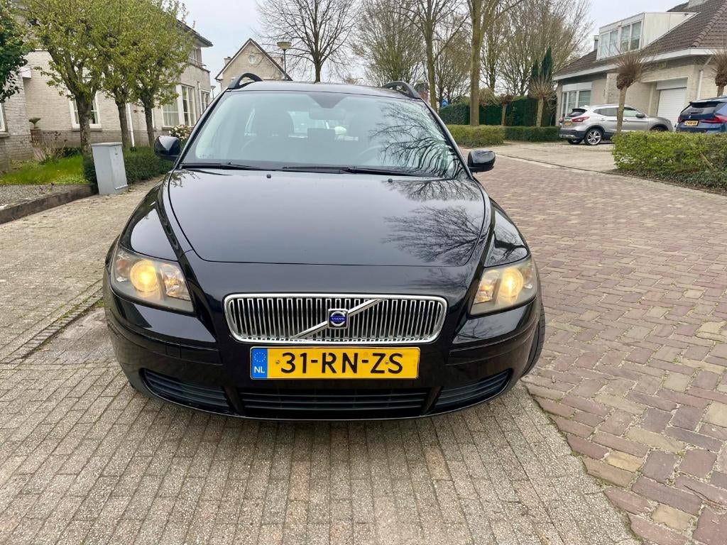Volvo V50 1.8 2005 Zwart, Auto's, Volvo, Particulier, V50, Airbags, Cruise Control, Dakrails, Elektrische ramen, Isofix, Radio