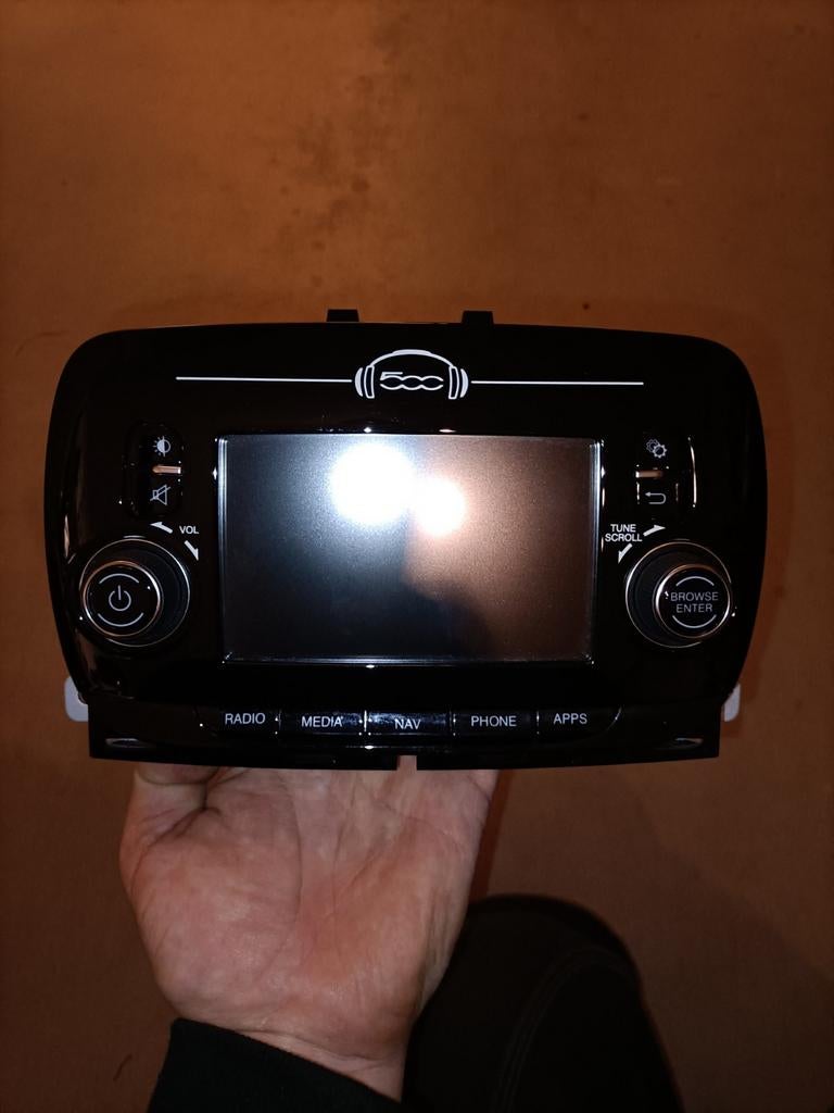 Fiat 500  312 VP2 ECE DAB NAV autoradio navigatie, Auto diversen, Autoradio's, Ophalen of Verzenden, Zo goed als nieuw