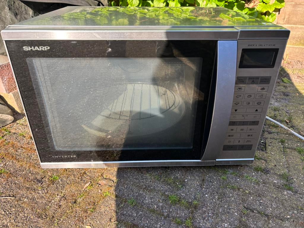 Sharp combimagnetron, Witgoed en Apparatuur, Magnetrons, Ophalen, Combimagnetron, Gebruikt, Hete lucht