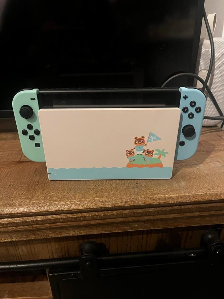 Nintendo Switch Animal Crossing Limited Edition, Spelcomputers en Games, Games | Nintendo Switch, Zo goed als nieuw, Simulatie