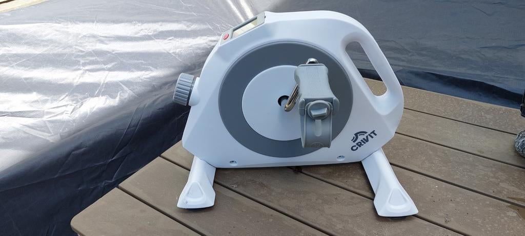 Witte stoelfiets merk crivit, Sport en Fitness, Fitnessapparatuur, Ophalen, Zo goed als nieuw, Benen