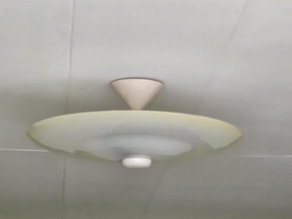 Plafonnière jaren 50 melkglas 50 cm doorsnee, Ophalen, Zo goed als nieuw