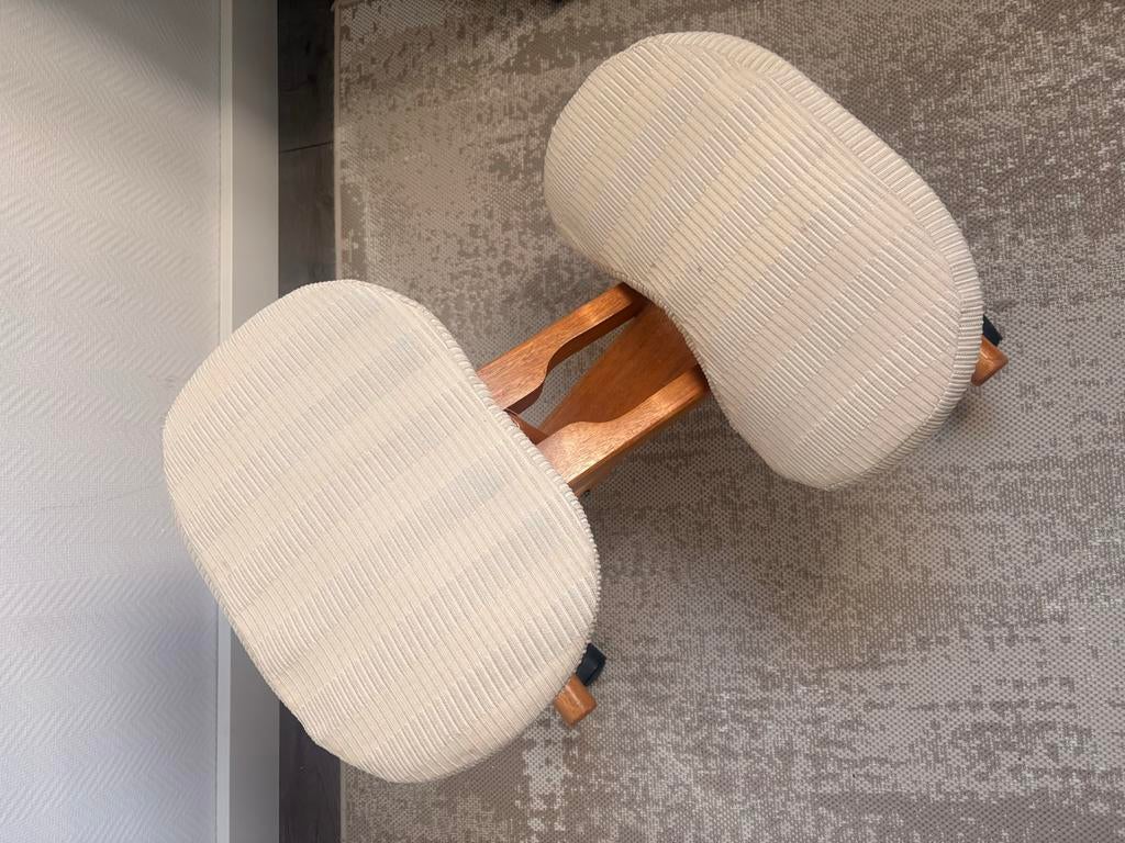 Ergonomische kniestoel - Beige stof, houten frame, Ophalen, Overige kleuren, Zo goed als nieuw, Eén