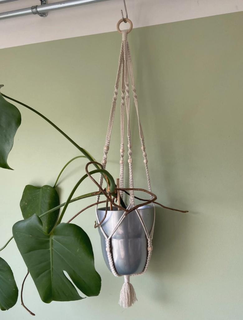 Macramé plantenhanger, Ophalen of Verzenden, Zo goed als nieuw