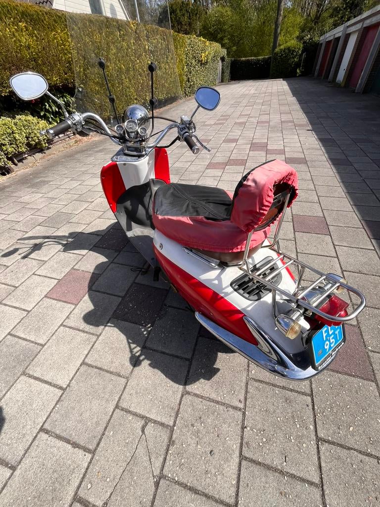 Scooter Benzou, Verzenden, Gebruikt, Benzine, Benzhou YiYing