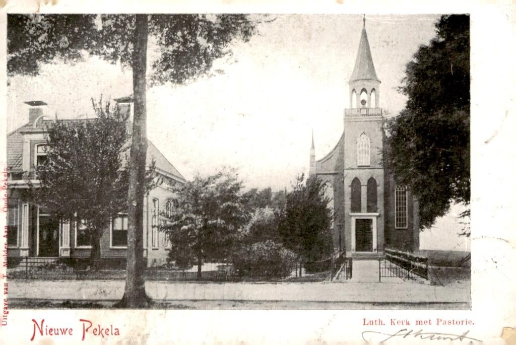 Nieuwe Pekela Luth. Kerk met Pastorie # 759, Verzamelen, Verzenden, 1920 tot 1940, Gelopen, Groningen