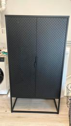 Jysk Virum kast 2 deuren zwart, Ophalen, Zo goed als nieuw, 25 tot 50 cm, 50 tot 100 cm