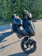 Yamaha aeroc 70cc, Fietsen en Brommers, Ophalen, Zo goed als nieuw, Tweetakt, Aerox