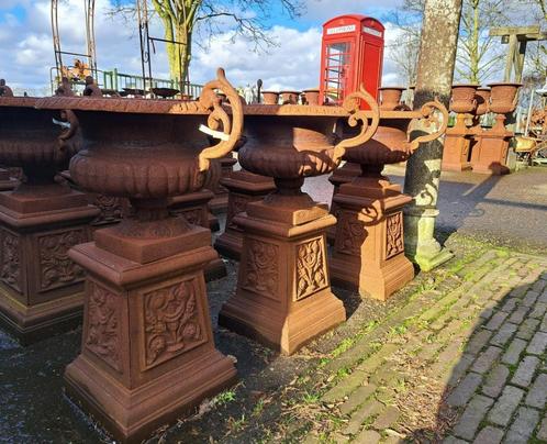 Franse bloembak tuinvaas op zuil zwaar gietijzer 87 cm hoog, Antiek en Kunst, Curiosa en Brocante, Ophalen