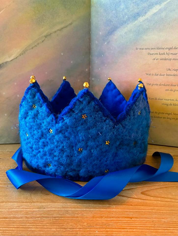 SALE Waldorf vilten verjaardagskroon wol en vilt, Hobby en Vrije tijd, Vilt, Nieuw, Wolvilt, Verzenden