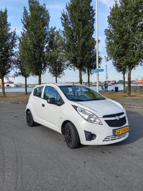Chevrolet Spark 1.0 injectie benzinel 2011 Wit, Auto's, Chevrolet, Particulier, Spark, ABS, Airbags, Radio, Benzine, B, Hatchback